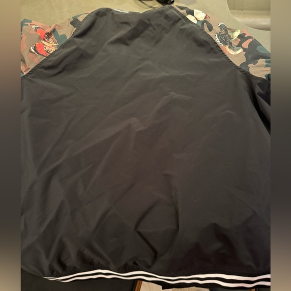 Raglan Zip Track Jacket - slim - Black Army Camo Butterfly size L - Picture 5 of 5